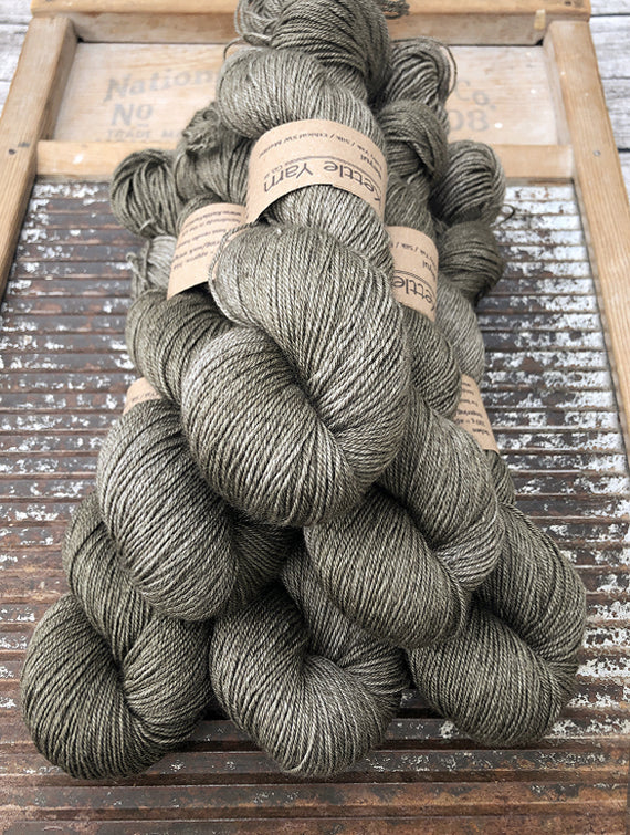 BEYUL fingering -PRE-ORDER Lichen