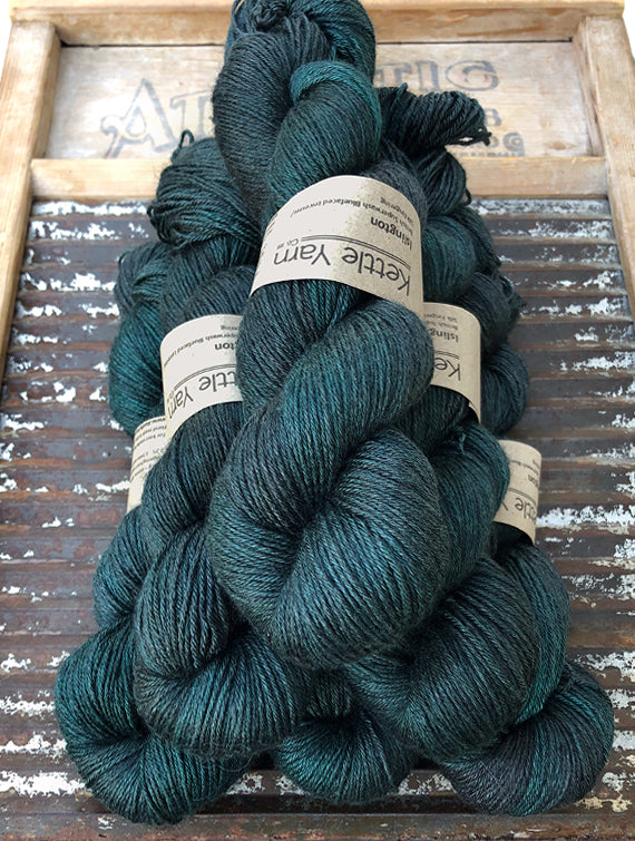 ISLINGTON fingering –  PRE-ORDER Nori